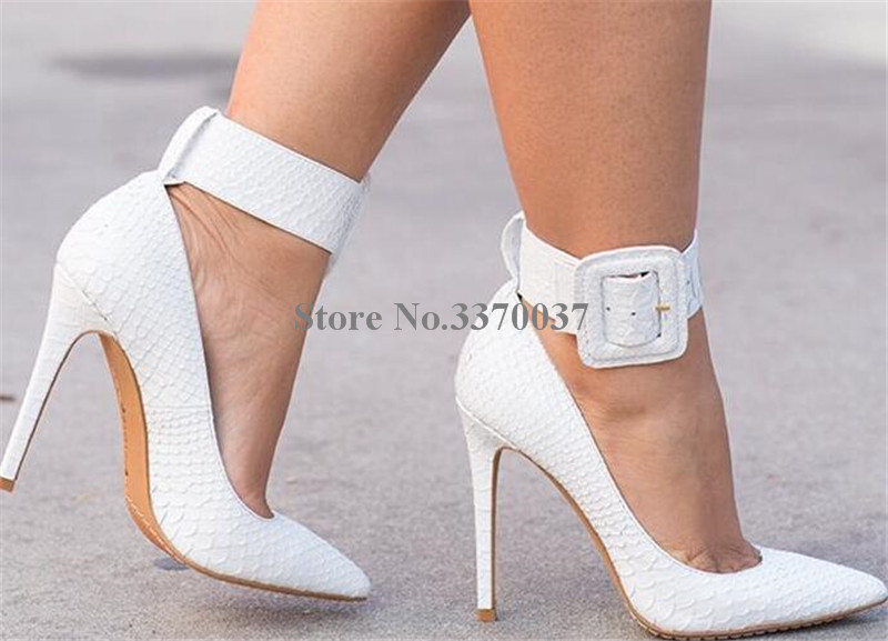 السيدات الساحرة الوردي براءات  - مراجعة Leather Classic Strap وسعره