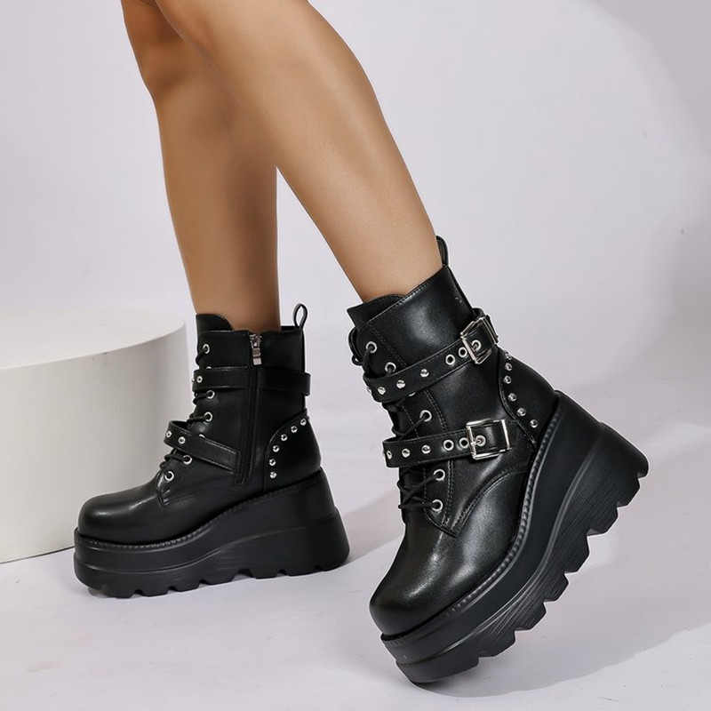 أحذية نسائية جلدية للكاحل، مود - مراجعة Leather Classic Strap وسعره