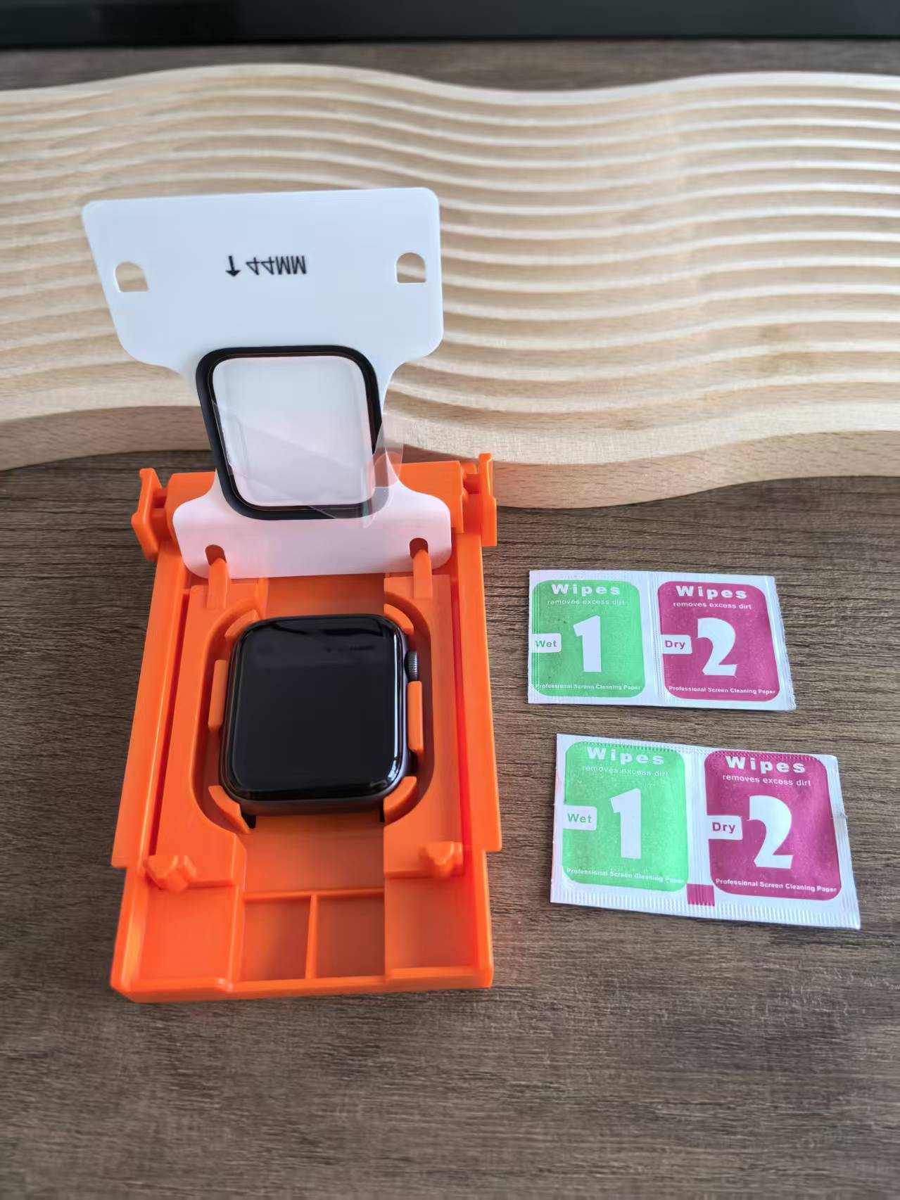 طقم سهل التركيب لحماية شاشة سا - مراجعة Watch Case Bumper وسعره